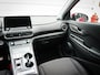 Hyundai Kona Electric EV Fashion 64 kWh | Clima | Cruise | Navi | Pdc | Camera | Lichtmetaal | Led | SOH 100% | 3 fase lader