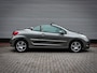Peugeot 207 CC 1.6 VTi | Clima | Cruise | Leer | Stoelverwarming | Trekhaak | Lichtmetaal |
