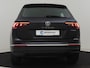 Volkswagen Tiguan 1.4 TSI eHybrid Life 245pk | 245pk | Head up display | Navigatie | Adaptief cruise control | Led koplampen | Elektrische achterklep | Parkeersensoren v+a | 17"LMV