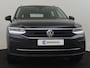 Volkswagen Tiguan 1.4 TSI eHybrid Life 245pk | 245pk | Head up display | Navigatie | Adaptief cruise control | Led koplampen | Elektrische achterklep | Parkeersensoren v+a | 17"LMV
