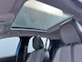 Peugeot e-208 EV Allure 50 kWh 136pk | Camera | 17'' Lichtmetalen velgen | Panoramadak | Carplay Navigatie | Climate controle | Cruise controle | Parkeersensoren achter | Digitaal cockpit | Half lederen bekleding