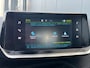 Peugeot e-208 EV Allure 50 kWh 136pk | Camera | 17'' Lichtmetalen velgen | Panoramadak | Carplay Navigatie | Climate controle | Cruise controle | Parkeersensoren achter | Digitaal cockpit | Half lederen bekleding