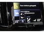 Volvo XC60 B5 250PK Momentum Exclusive | 19'' | Panoramadak | Head-up | H&K Audio | Stoel verw. | Achteruitrijcamera | Cruise cont.