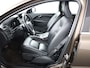Volvo V70 1.6 T4 Nordic+ | Stoelverwarming | Lederen interieur | Afneembare trekhaak | Climate Control | High Performance Audio | Navigatie | Parkassist achter |