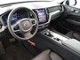 Volvo XC60 2.0 T6 Plug-in hybrid AWD Ultimate Dark | Head-Up Display | Stoel & stuurwielverwarming | Achterbankverwarming | Adaptieve cruise control incl. BLIS | Panoramisch schuif-/kanteldak | Semi Visual Park Assist (incl. 360˚ view)