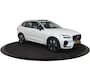 Volvo XC60 2.0 T6 Plug-in hybrid AWD Ultimate Dark | Head-Up Display | Stoel & stuurwielverwarming | Achterbankverwarming | Adaptieve cruise control incl. BLIS | Panoramisch schuif-/kanteldak | Semi Visual Park Assist (incl. 360˚ view)