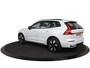 Volvo XC60 2.0 T6 Plug-in hybrid AWD Ultimate Dark | Head-Up Display | Stoel & stuurwielverwarming | Achterbankverwarming | Adaptieve cruise control incl. BLIS | Panoramisch schuif-/kanteldak | Semi Visual Park Assist (incl. 360˚ view)