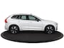 Volvo XC60 2.0 T6 Plug-in hybrid AWD Ultimate Dark | Head-Up Display | Stoel & stuurwielverwarming | Achterbankverwarming | Adaptieve cruise control incl. BLIS | Panoramisch schuif-/kanteldak | Semi Visual Park Assist (incl. 360˚ view)
