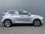 Hyundai Kona Electric 64 kWh 204pk Pure | LED | Camera | Climate | Carplay | Keyless | Navigatie | 17" Lichtmetaal | Parkeersensoren