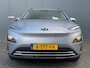 Hyundai Kona Electric 64 kWh 204pk Pure | LED | Camera | Climate | Carplay | Keyless | Navigatie | 17" Lichtmetaal | Parkeersensoren