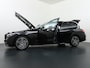 Mercedes-Benz C-klasse 300 e AMG Line | Niveauregeling | Panorama - Schuifdak | Memorystoelen | Apple Carplay & Android Auto | Achteruitrijcamera