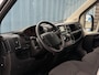 Peugeot Boxer 330 2.2 BlueHDi 120 L2H2 Premium | Achteruitrij camera | Armsteun voor | Centrale deurvergrendeling met afstandsbediening