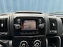 Peugeot Boxer 330 2.2 BlueHDi 120 L2H2 Premium | Achteruitrij camera | Armsteun voor | Centrale deurvergrendeling met afstandsbediening