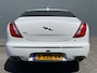 Jaguar XJ 3.0 V6D 275pk Premium Luxury Automaat | Leder | Xenon | Camera | Climate | Keyless | Elek. Klep | Navigatie | Panoramadak | 19" Lichtmetaal | Parkeer Assistent | Meridian Sound | Stoel verwarming & koeling | Elek. stoelen incl. geheugen | 2e Eigenaar