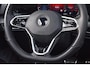 Volkswagen Golf Variant 1.5 eTSI R-Line | MAXTON | IQ-LIGHT | PANORAMADAK | APPLE CARPLAY | ANDROID AUTO | CAMERA