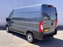 Peugeot Boxer 2.2 BlueHDi 140 S&S L2H2 3.5t | BPM VRIJ | AUTOMAAT | LAADRUIMTE INGERICHT | | 2 zitplaatsen rechtsvoor | Achteruitrijcamera | Airco