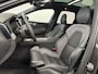 Volvo XC60 T6 Plug-in hybrid AWD Plus Dark Trekhaak | Cruise control adaptief | Camera | Pano dak | Sportstoelen |
