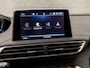 Peugeot 3008 1.2 PureTech Premium Sport (APPLE CARPLAY, GROOT NAVI, KEYLESS, LEDER, 360 CAMERA, SPORTSTOELEN, LED KOPLAMPEN, GETINT GLAS, TREKHAAK, NIEUWSTAAT)