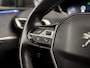 Peugeot 5008 1.2 PureTech Premium Sport 7 Persoons (APPLE CARPLAY, GROOT NAVI, CLIMATE, LEDER, SFEERVERLICHTING, SPORTSTOELEN, GETINT GLAS, TREKHAAK, PARKEERSENSOREN, NIEUWE APK, NIEUWSTAAT)