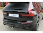 Volvo XC60 T6 Recharge AWD R-Design | Panoramadak | Trekhaak | Harman/Kardon | Parkeercamera | Mem. Stoelen | Glossy Black
