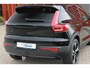 Volvo XC40 T5 Recharge Plus Dark | Leder | Stoelverwarming | Parkeercamera | Trekhaak | H&K | Glossy Black | Keyless