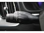 Volvo XC60 T6 Recharge AWD Ultimate Dark | Long Range | Stoelverwarming | Harman / Kardon | 360° Camera | 21 Inch | Glossy Black