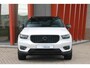 Volvo XC40 T5 Recharge R-Design | Stoelverwarming | 360° Camera | Pilot Assist | BLIS | H&K | Glossy Black | Keyless