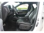 Volvo XC40 T5 Recharge R-Design | Stoelverwarming | 360° Camera | Pilot Assist | BLIS | H&K | Glossy Black | Keyless