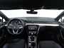 Volkswagen Passat Variant R-Line 1.5 TSI 150 PK DSG | LED Matrix IQ | Achteruitrijcamera | Trekhaak | Adaptieve Cruise Control |