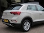 Volkswagen T-Roc 1.5 TSI 150pk DSG-aut. LIFE EDITION / Trekhaak / Stoelverw. / Navi / BOVAG garantie