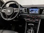 Kia Niro 1.6 GDi Hybrid DynamicLine 142Pk Automaat (APPLE CARPLAY, NAVIGATIE, CLIMATE, CAMERA, GETINT GLAS, SPORTSTOELEN, LEDER, LANE ASSIST, NIEUWE APK, NIEUWSTAAT)