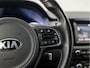 Kia Niro 1.6 GDi Hybrid DynamicLine 142Pk Automaat (APPLE CARPLAY, NAVIGATIE, CLIMATE, CAMERA, GETINT GLAS, SPORTSTOELEN, LEDER, LANE ASSIST, NIEUWE APK, NIEUWSTAAT)