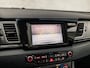 Kia Niro 1.6 GDi Hybrid DynamicLine 142Pk Automaat (APPLE CARPLAY, NAVIGATIE, CLIMATE, CAMERA, GETINT GLAS, SPORTSTOELEN, LEDER, LANE ASSIST, NIEUWE APK, NIEUWSTAAT)