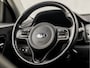 Kia Niro 1.6 GDi Hybrid DynamicLine 142Pk Automaat (APPLE CARPLAY, NAVIGATIE, CLIMATE, CAMERA, GETINT GLAS, SPORTSTOELEN, LEDER, LANE ASSIST, NIEUWE APK, NIEUWSTAAT)