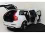 Volvo XC90 T8 RECHARGE AWD R-DESIGN *FULL OPTIONS!* *LONG RANGE!* -PANO.DAK|LUCHTVERING|BOWERS&WILKINS|ADAP.LED|360°CAM|HEAD-UP DISP.|GEVENT.LEDER+MASSAGE|22"