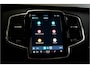 Volvo XC90 2.0 T8 AWD 335kW/455pk Aut8 Recharge Long Range Ultimate Bright LUCHTVERING + PANORAMADAK + HARMAN/KARDON + STOEL-&STUURVERWARMING + MASSAGE + ADAPT.CRUISE + ELTREKHAAK + BLIS + GOOGLE DASH&SERVICES + 360 CAMERA + PARKSENSOREN + 20" LM-VELGEN!!
