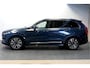 Volvo XC90 2.0 T8 AWD 335kW/455pk Aut8 Recharge Long Range Ultimate Bright LUCHTVERING + PANORAMADAK + HARMAN/KARDON + STOEL-&STUURVERWARMING + MASSAGE + ADAPT.CRUISE + ELTREKHAAK + BLIS + GOOGLE DASH&SERVICES + 360 CAMERA + PARKSENSOREN + 20" LM-VELGEN!!