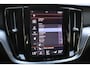 Volvo V60 2.0 T4 Momentum Pro | Leder | Camera | Winter Pakket | Trekhaak | Origineel NL |
