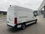 Mercedes-Benz Sprinter 317 CDI L2 H2 PRO / LED / MBUX / Navigatie / Camera / Parkeersensoren / Cruise control / Airco / 270 Graden achterdeuren