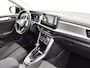 Volkswagen T-Roc 1.5 TSI 150pk DSG Life Edition · Apple/Android Car Play · Navigatie · Camera · P-Sensoren · Park Assist · 17'' Inch · Garantie t/m Februari 2027