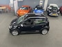 Volkswagen Up! 1.0 cross up! BlueMotion/ Nederlandse auto/ 5 deurs/ Parkeersensoren voor en achter/ Bluetooth