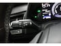 Lexus UX 250h Preference Line | 18 Inch Lichtmetalen velgen | Privacy Glass | Blind Spot Monitor
