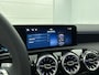 Mercedes-Benz A-klasse 180 Business Solution AMG | Nightpakket | Antidiefstalpakket URBAN GUARD PLUS | Smartphone Integratie | Panoramaschuifdak | MULTIBEAM LED | Stoelverwarming voor |