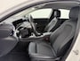Mercedes-Benz A-klasse 250 e Navigatie | Sfeerverlichting | Stuurverwarming | Carplay | Stoelverwarming |