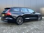 Volvo V60 2.0 T6 Plug-in hybrid AWD Plus Dark Adaptieve cruise control / BLIS / 360 camera / elektr. verst. Contourstoelen / stuur-,stoel-, voorruit verw. / Harman Kardon audio / Trekhaak / Keyless drive / All season banden