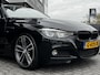 BMW 3-Serie Touring 320i 184PK M Sport Edition | Head Up | Leder | Navi | Cruise | 19'' | €22.900,- Incl. BTW