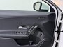 Mercedes-Benz A-klasse 250 e Limited | 18" AMG Velgen | Navigatie | Smartphone Integratie | Stoelverwarming Voor | DAB+ radio