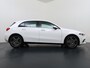 Mercedes-Benz A-klasse 250 e Limited | 18" AMG Velgen | Navigatie | Smartphone Integratie | Stoelverwarming Voor | DAB+ radio