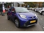 Toyota Aygo X ENVY AUTOMAAT APPLE/ANDROID JBL-AUDIO NAVI 18"LMV LED PRIVACY-GLASS NL-AUTO DEALERONDERHOUDEN