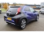 Toyota Aygo X ENVY AUTOMAAT APPLE/ANDROID JBL-AUDIO NAVI 18"LMV LED PRIVACY-GLASS NL-AUTO DEALERONDERHOUDEN